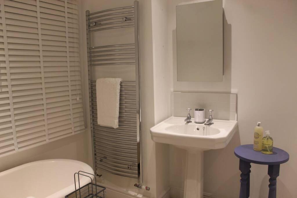 שרוסברי Luxury Townhouse In Town Centre, Views, River Walk, Free Parking מראה חיצוני תמונה