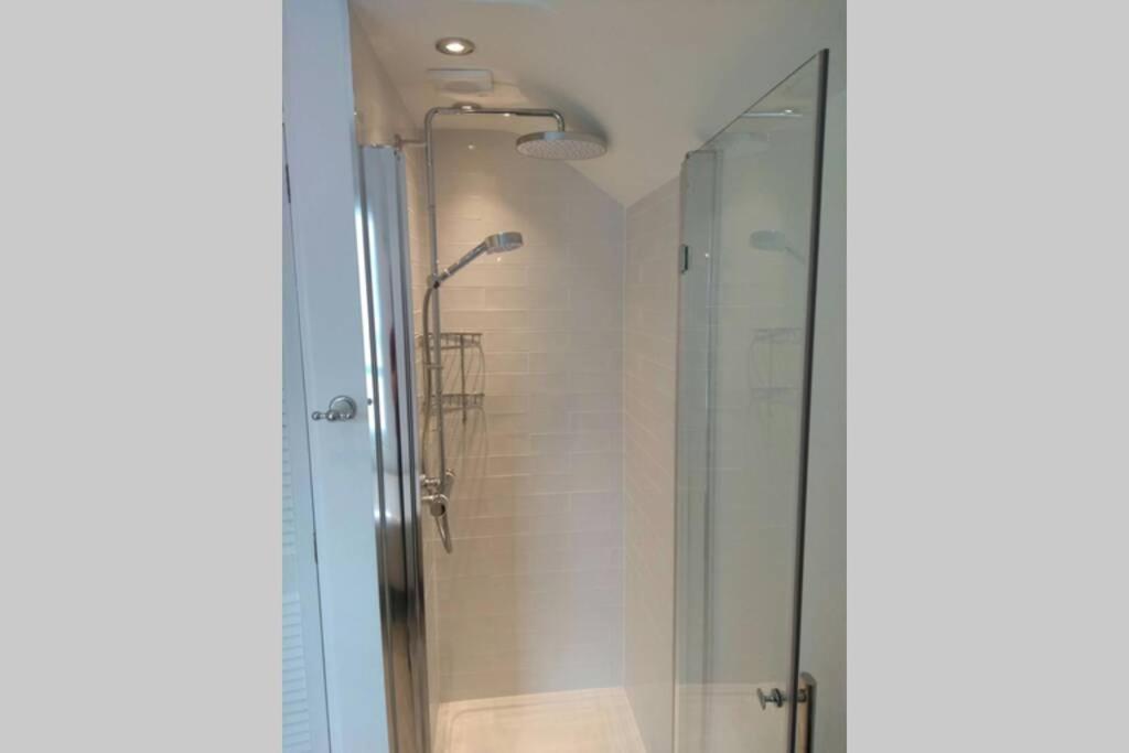 שרוסברי Luxury Townhouse In Town Centre, Views, River Walk, Free Parking מראה חיצוני תמונה